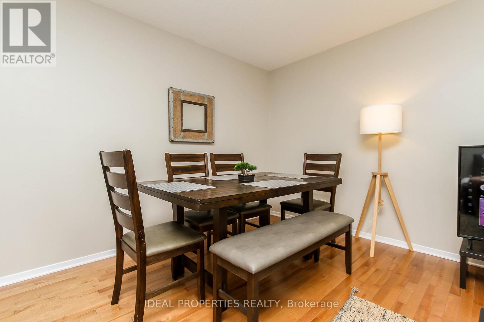 B - 276 Carruthers Avenue, Ottawa, Ontario  K1Y 1N9 - Photo 11 - X12567520