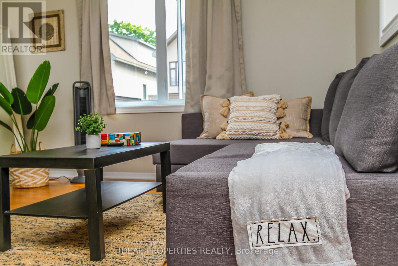 B - 276 Carruthers Avenue, Ottawa, Ontario  K1Y 1N9 - Photo 13 - X12567520