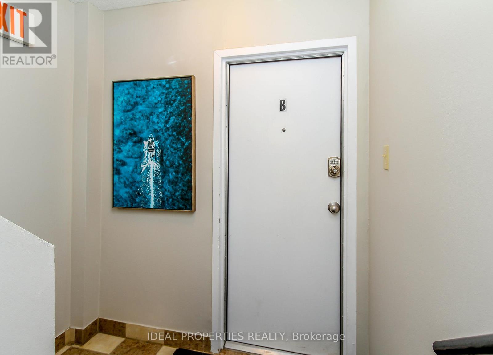 B - 276 Carruthers Avenue, Ottawa, Ontario  K1Y 1N9 - Photo 3 - X12567520