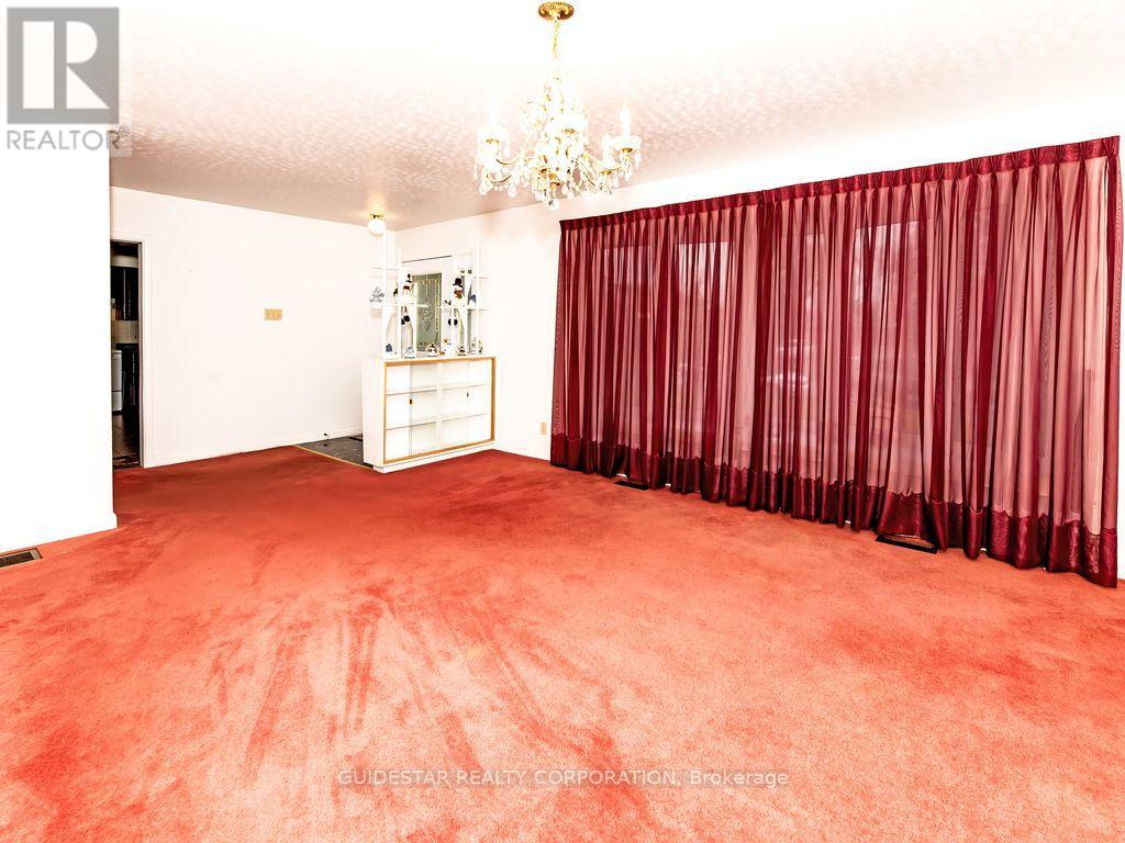 1313 Rideout Crescent, Ottawa, Ontario  K2C 2X9 - Photo 6 - X12567530