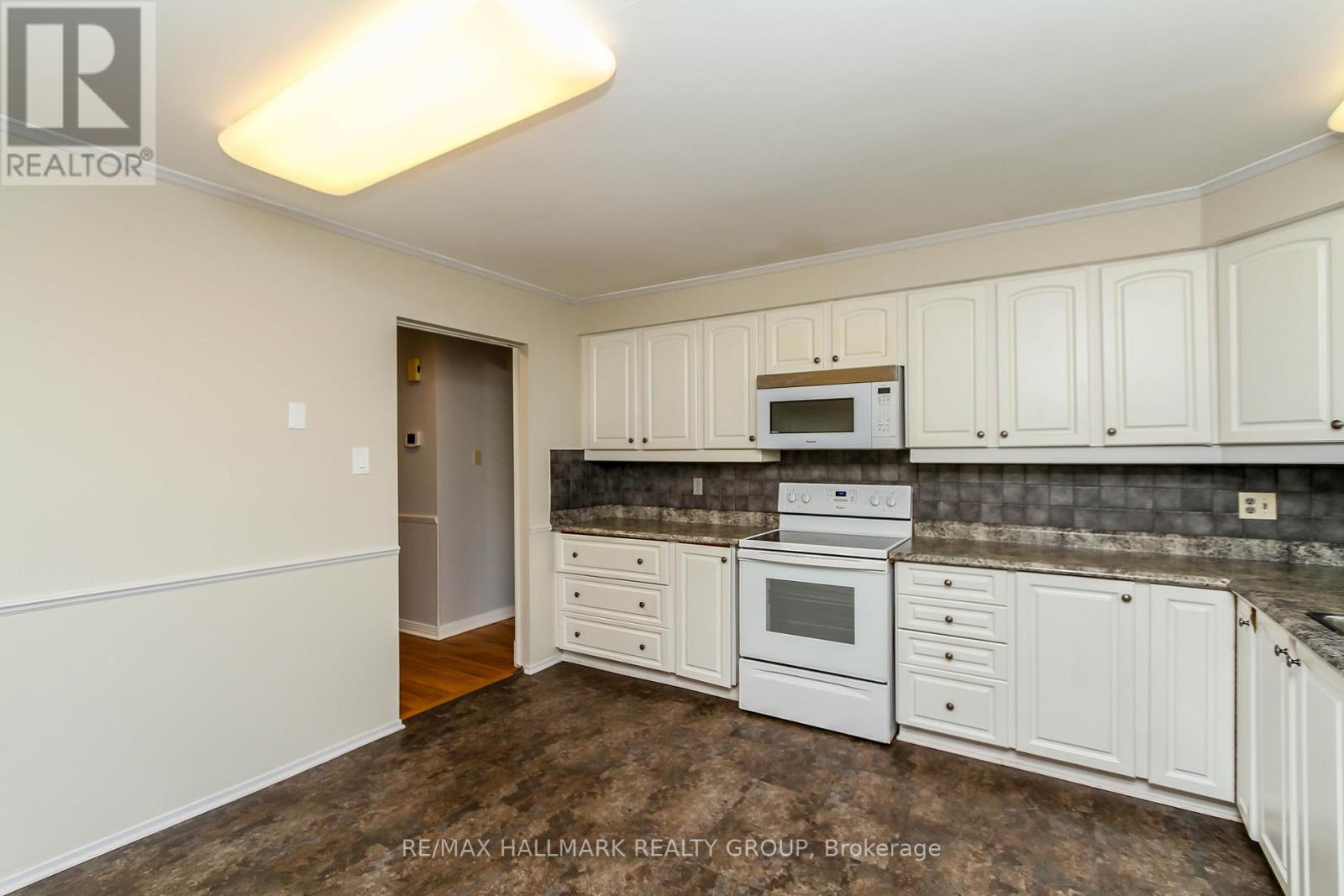 1210 Bordeau Grove, Ottawa, Ontario  K1C 2M7 - Photo 11 - X12567584