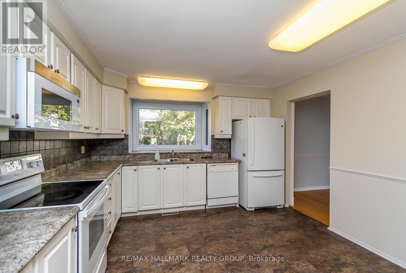 1210 Bordeau Grove, Ottawa, Ontario  K1C 2M7 - Photo 13 - X12567584