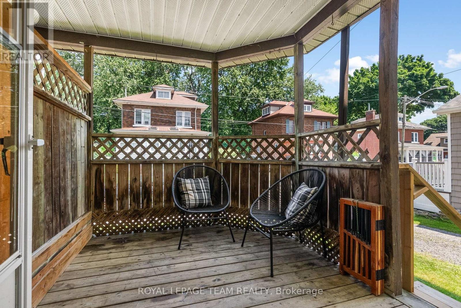 219 James Street E, Brockville, Ontario  K6V 1L7 - Photo 2 - X12567608