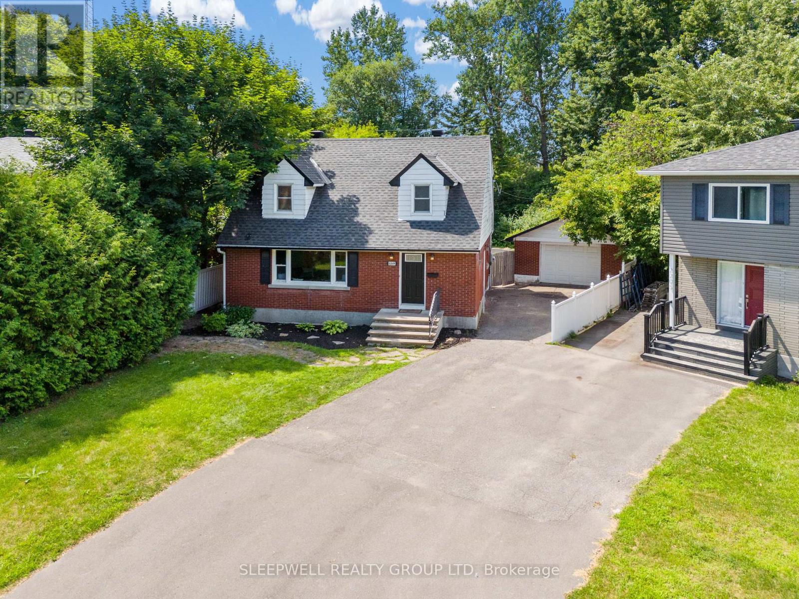 2209 Bel-Air Drive, Ottawa, Ontario  K2C 0X2 - Photo 2 - X12567656