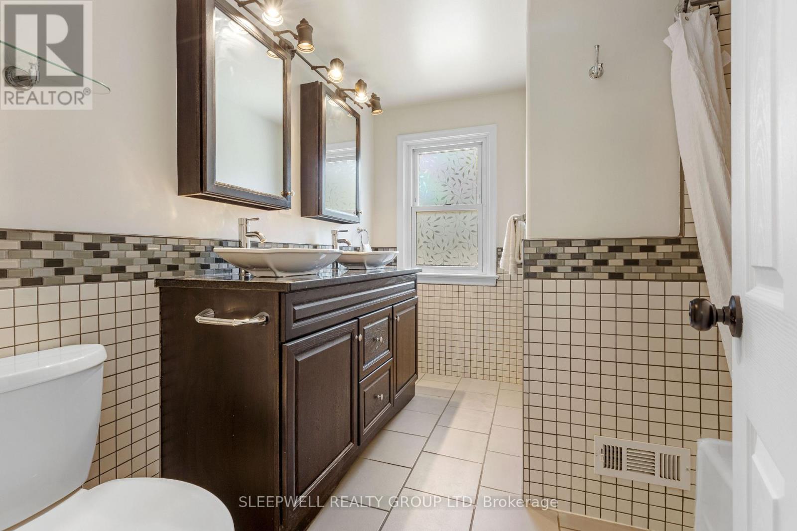 2209 Bel-Air Drive, Ottawa, Ontario  K2C 0X2 - Photo 22 - X12567656