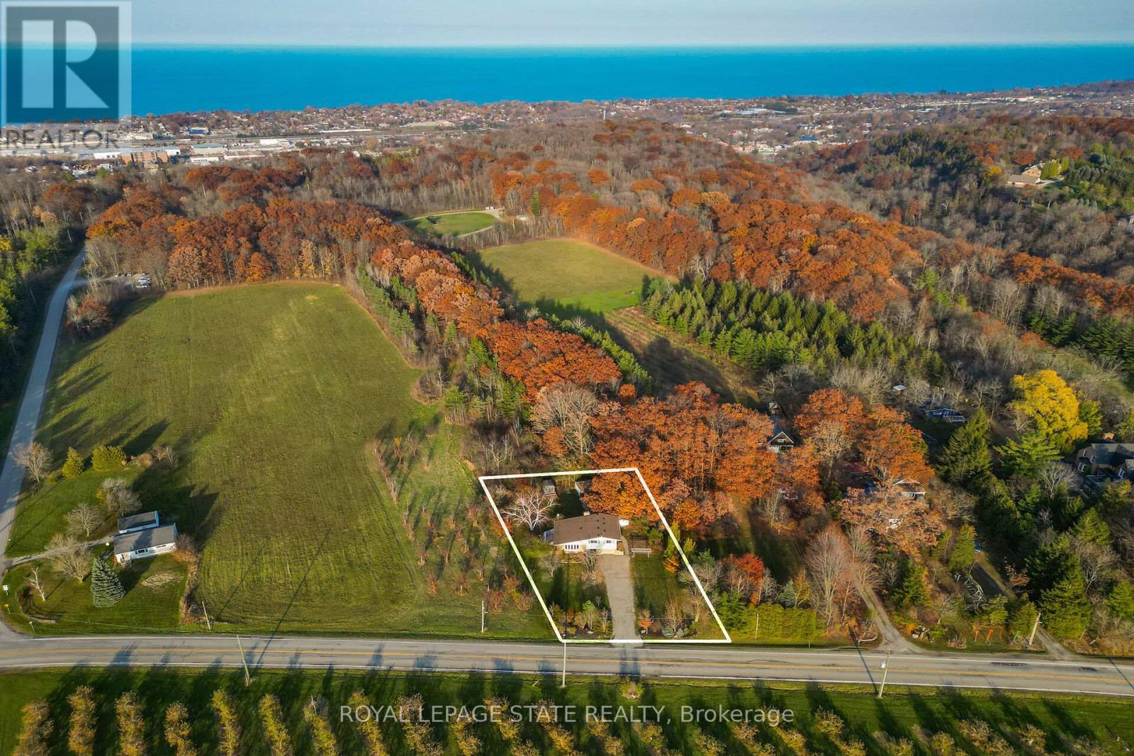 152 RIDGE ROAD W, Grimsby, Ontario