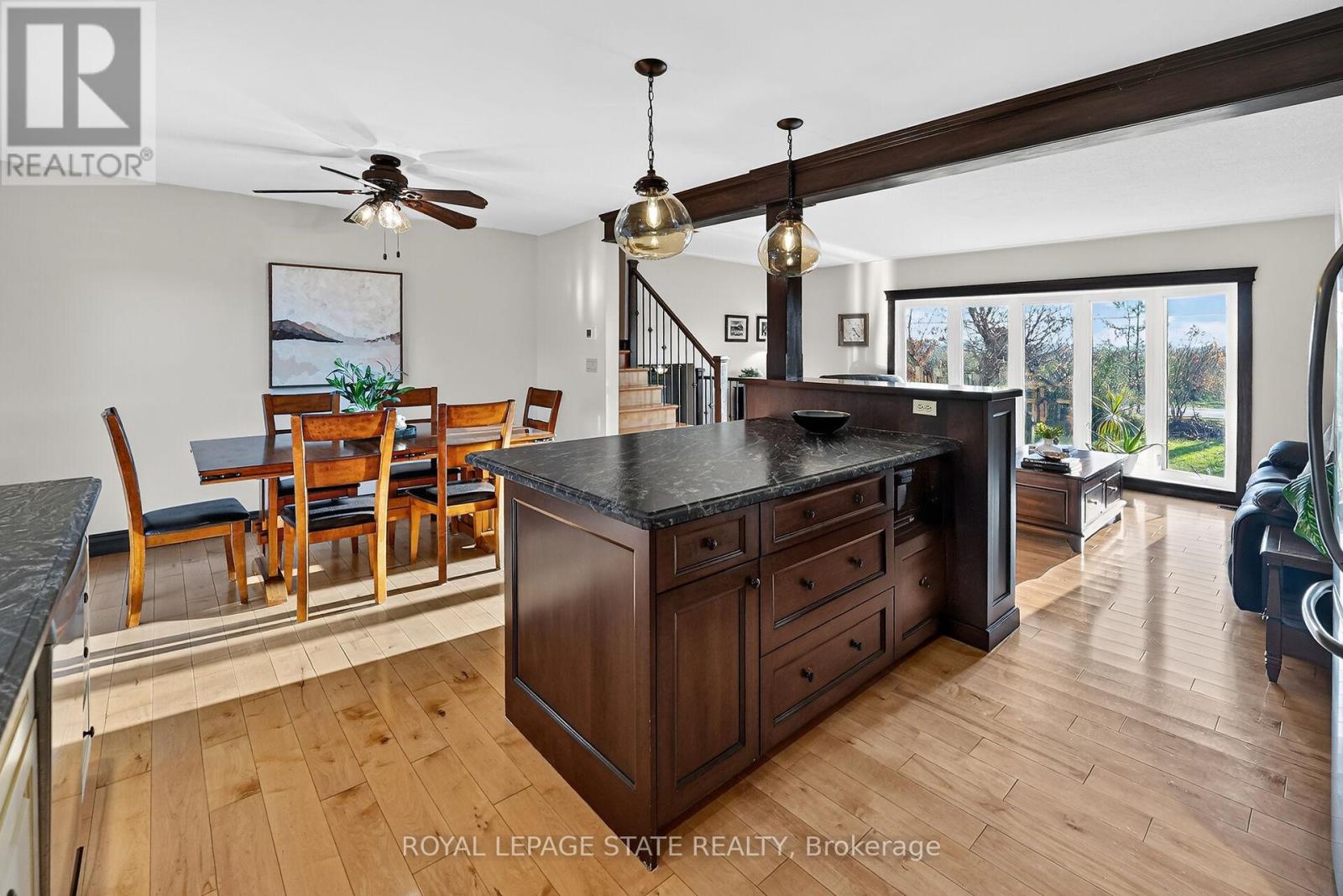 152 Ridge Road W, Grimsby, Ontario  L3M 4E7 - Photo 19 - X12567348