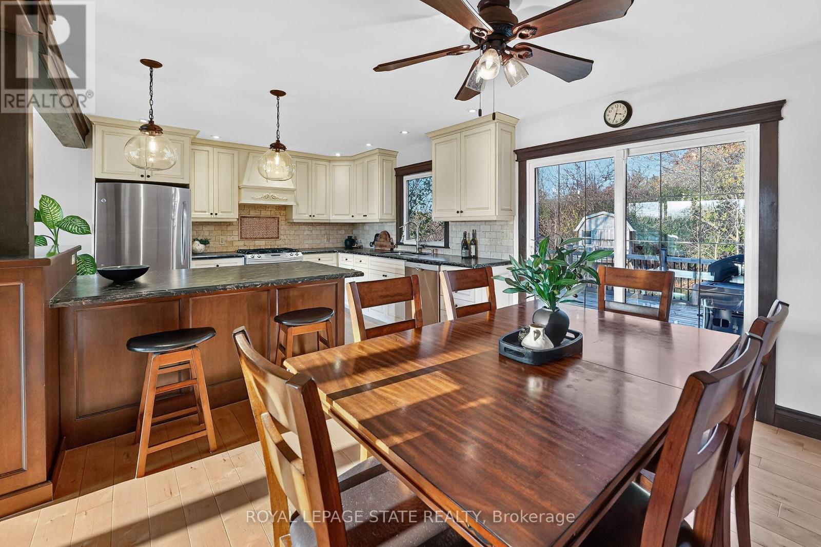 152 Ridge Road W, Grimsby, Ontario  L3M 4E7 - Photo 21 - X12567348