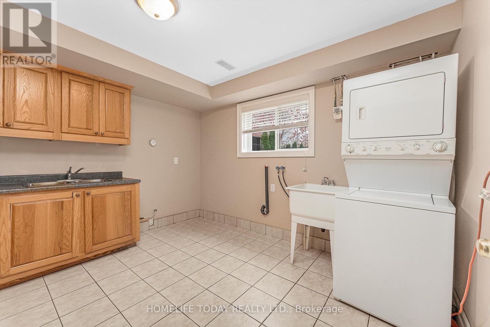 9617 Manitou Crescent, Windsor, Ontario  N8P 1H9 - Photo 36 - X12567400