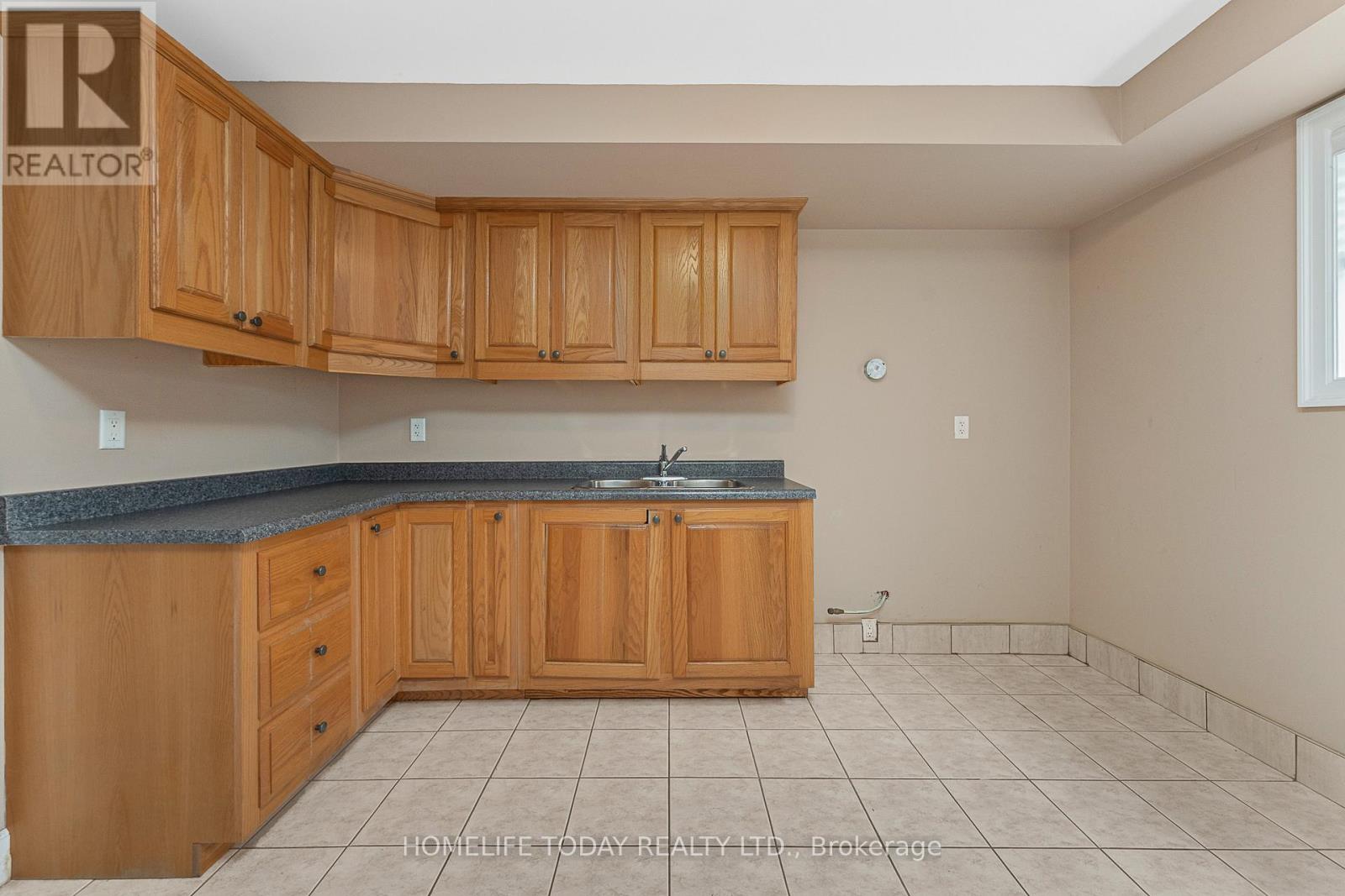 9617 Manitou Crescent, Windsor, Ontario  N8P 1H9 - Photo 39 - X12567400