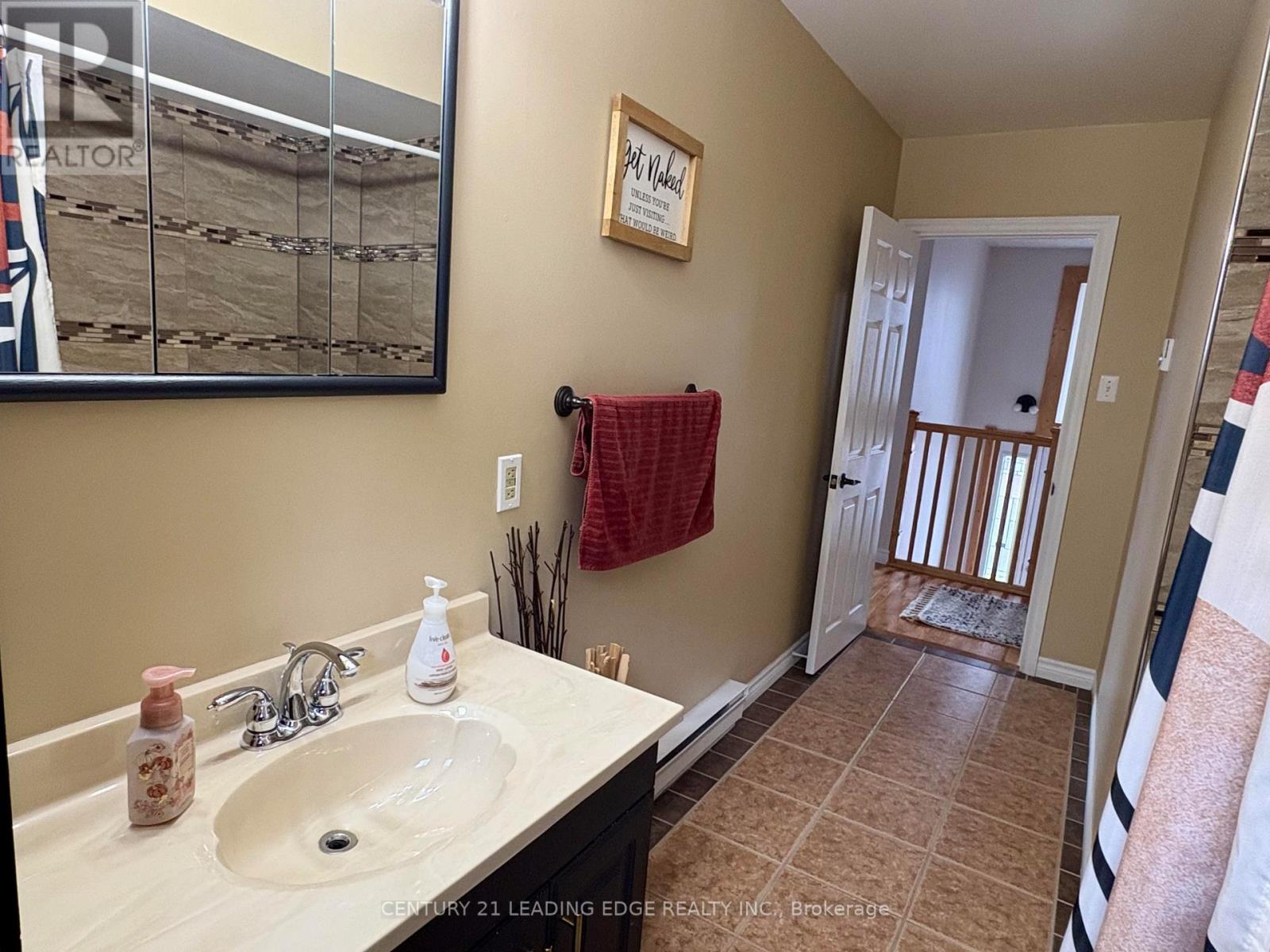 50 Parkwood Drive, Hare Bay, Ontario  A0G 2P0 - Photo 19 - X12567462