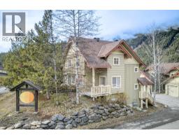 2025 Greywolf Drive Unit# 3, panorama, British Columbia