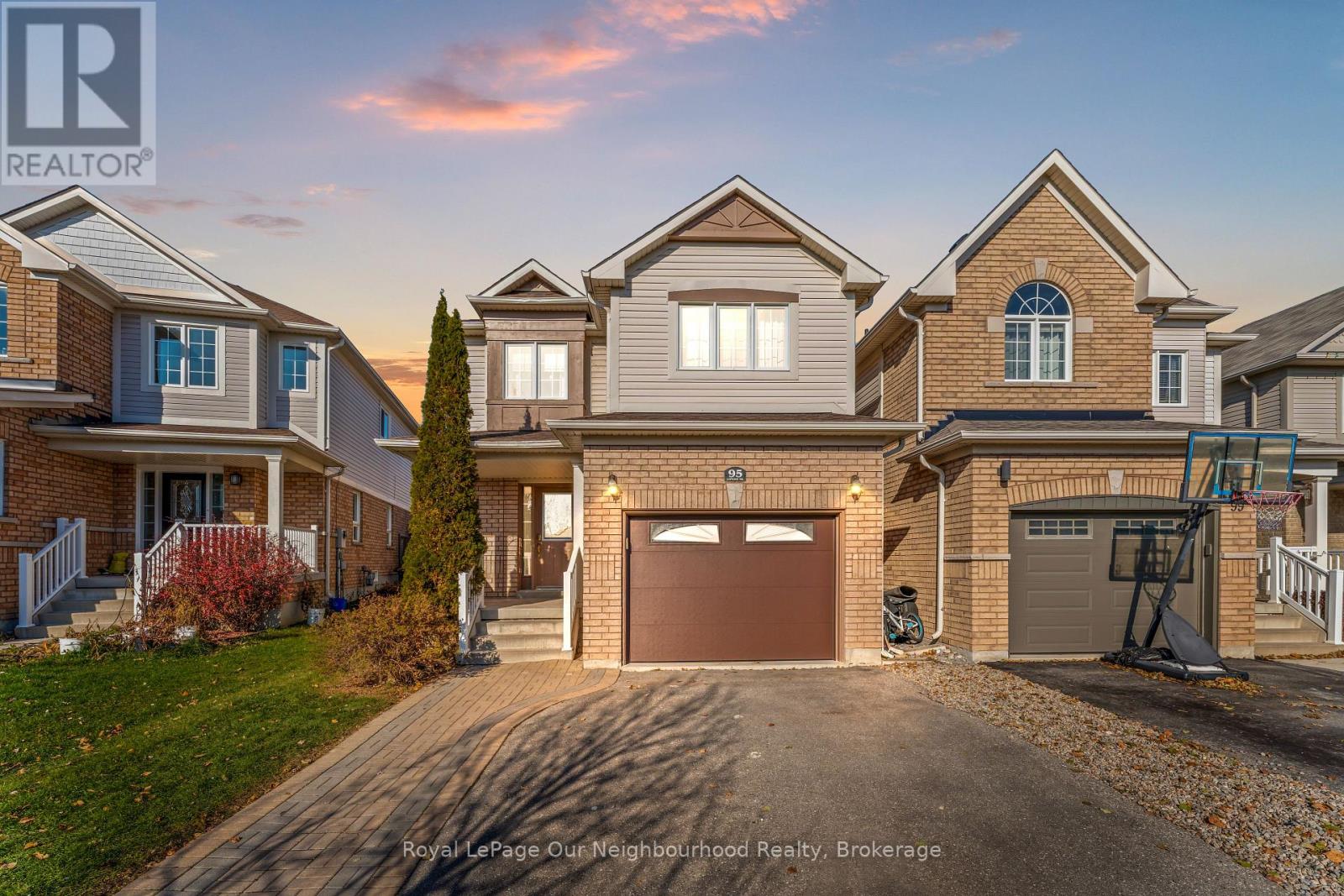 95 Laprade Square, Clarington, Ontario  L1C 3Y6 - Photo 2 - E12567504