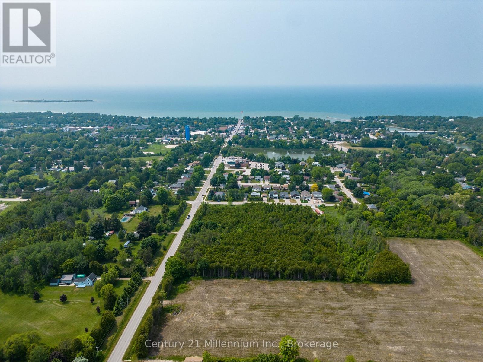 7 Grenville Street N, Saugeen Shores, Ontario  N0H 2L0 - Photo 4 - X12567600