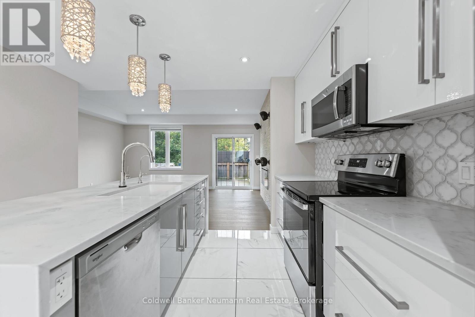 4 - 72 York Road, Guelph (St. Patrick's Ward), Ontario  N1E 0M3 - Photo 12 - X12567664