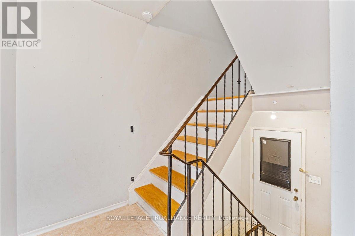 42 O'hare Street, Belleville, Ontario  K8P 4N1 - Photo 4 - X12567586