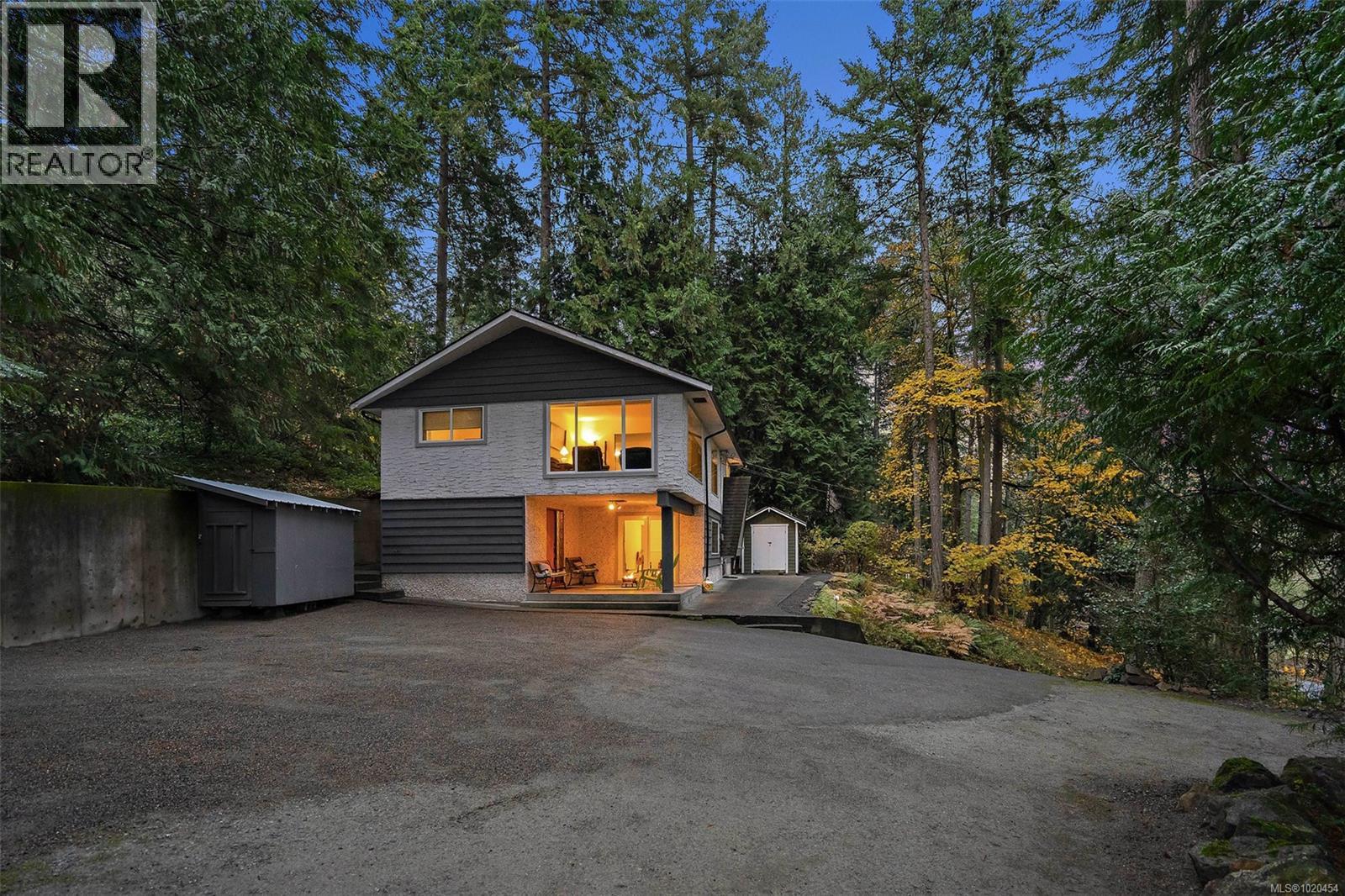 1186 Laurel Rd, North Saanich, British Columbia  V8L 5K8 - Photo 38 - 1020454