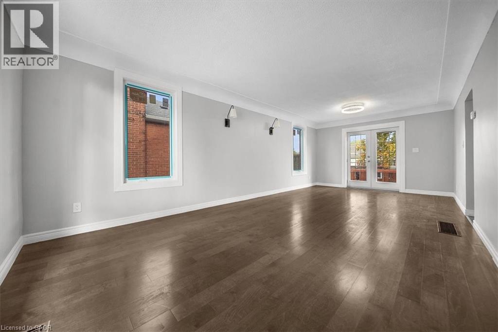 687 Upper James Street, Hamilton, Ontario  L9C 2Z4 - Photo 7 - 40789906