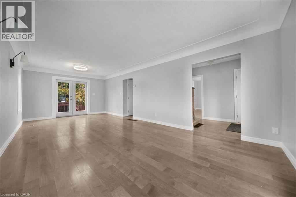 687 Upper James Street, Hamilton, Ontario  L9C 2Z4 - Photo 8 - 40789906