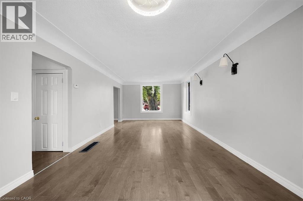 687 Upper James Street, Hamilton, Ontario  L9C 2Z4 - Photo 9 - 40789906