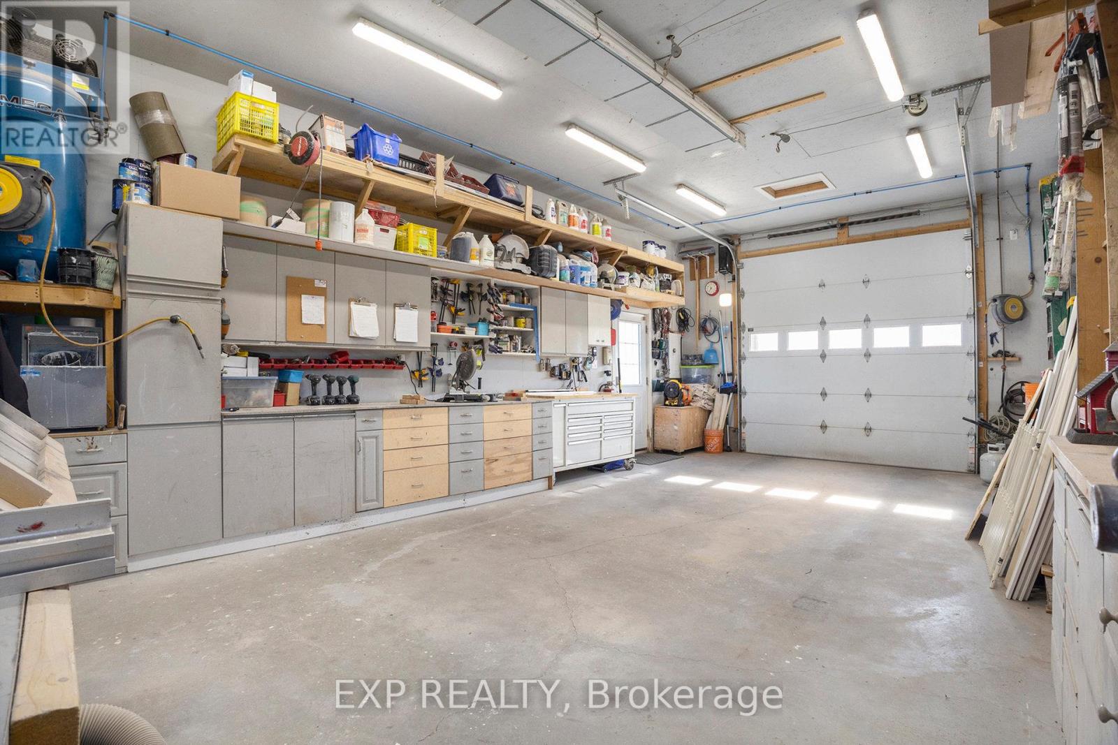 2003 Farisita Drive, Ottawa, Ontario  K0A 3H0 - Photo 30 - X12462674