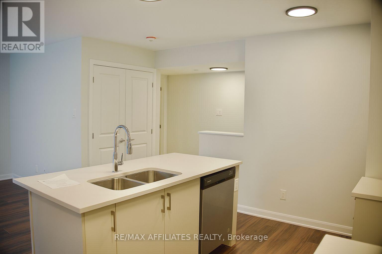 21 - 701 Glenroy Gilbert Drive, Ottawa, Ontario  K2J 5W2 - Photo 3 - X12564728