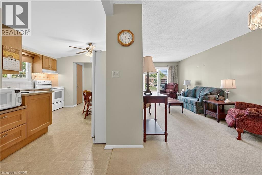 64 Luscombe Street, Hamilton, Ontario  L9A 2J8 - Photo 12 - 40765347