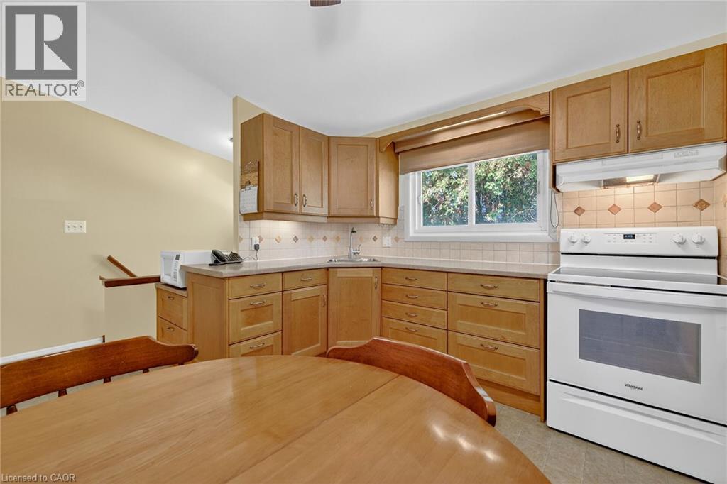 64 Luscombe Street, Hamilton, Ontario  L9A 2J8 - Photo 8 - 40765347