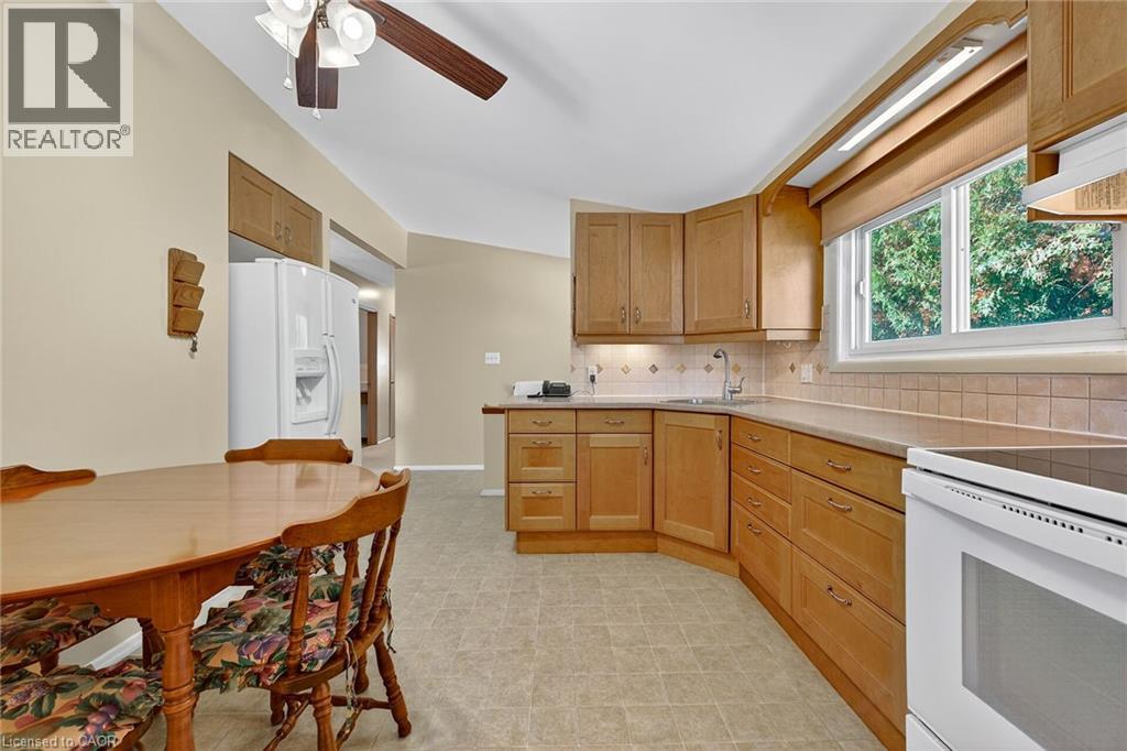 64 Luscombe Street, Hamilton, Ontario  L9A 2J8 - Photo 9 - 40765347