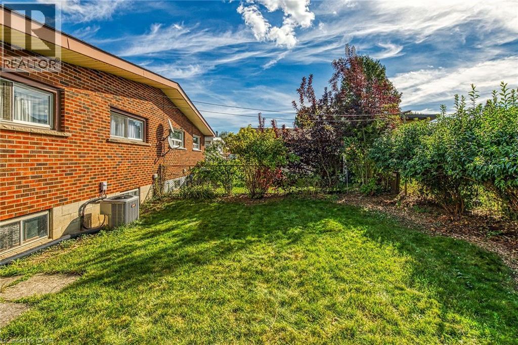 64 Luscombe Street, Hamilton, Ontario  L9A 2J8 - Photo 31 - 40765347