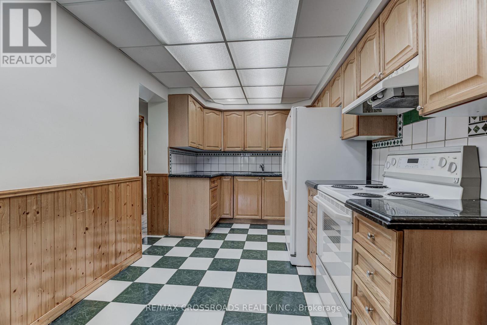 89 Wembley Drive, Toronto, Ontario  M4L 3C9 - Photo 6 - E12567528