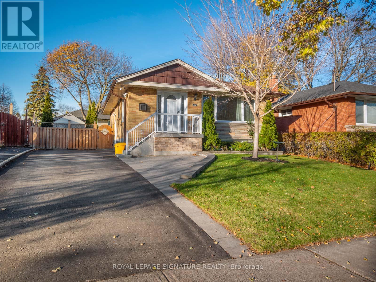 712 BRIMORTON DRIVE, Toronto, Ontario