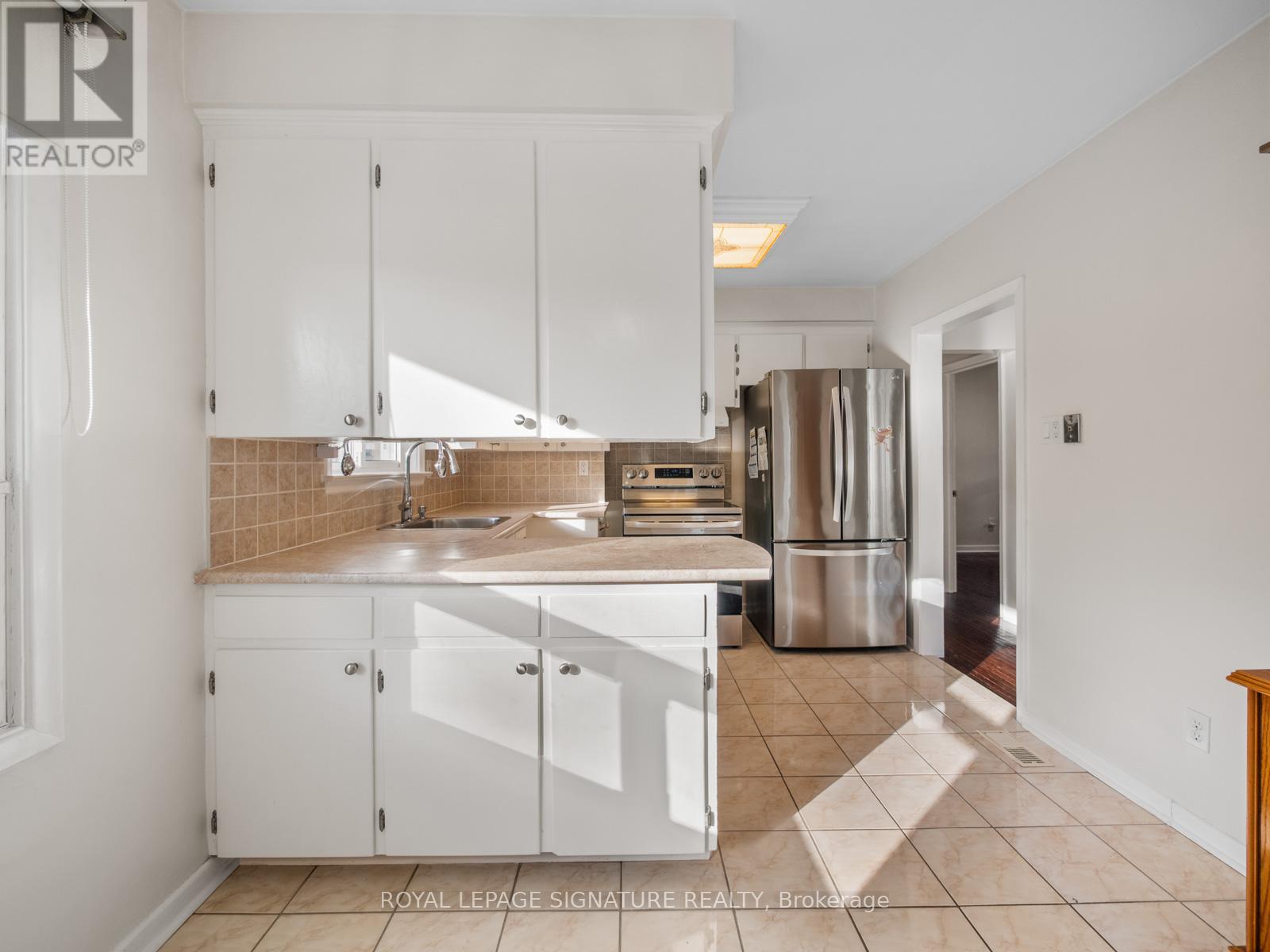 712 Brimorton Drive, Toronto, Ontario  M1G 2R9 - Photo 5 - E12567542