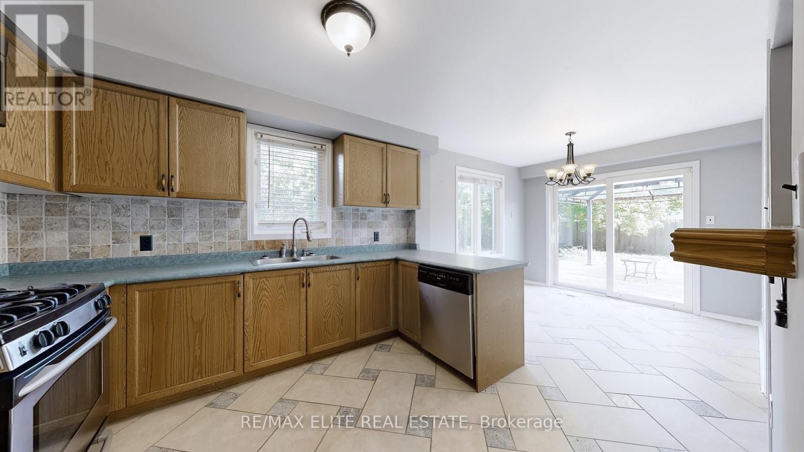 1785 Mcgill Court, Oshawa, Ontario  L1G 8A3 - Photo 12 - E12567594