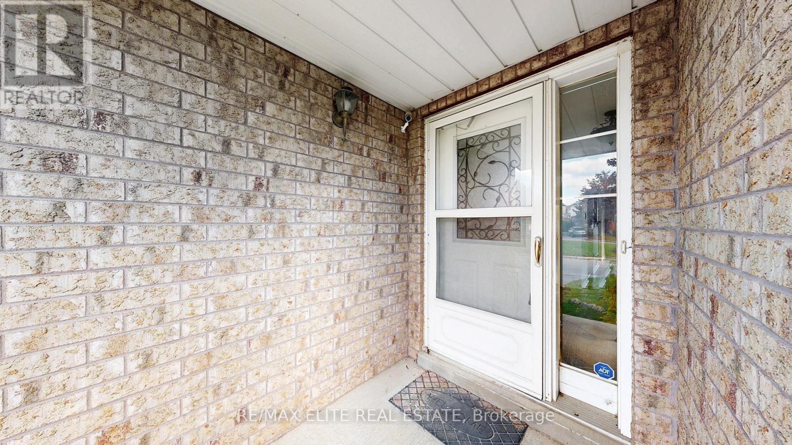 1785 Mcgill Court, Oshawa, Ontario  L1G 8A3 - Photo 2 - E12567594