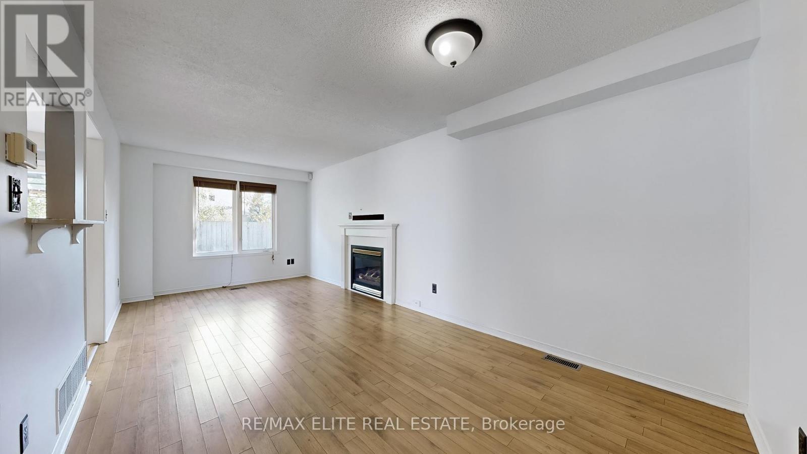 1785 Mcgill Court, Oshawa, Ontario  L1G 8A3 - Photo 3 - E12567594