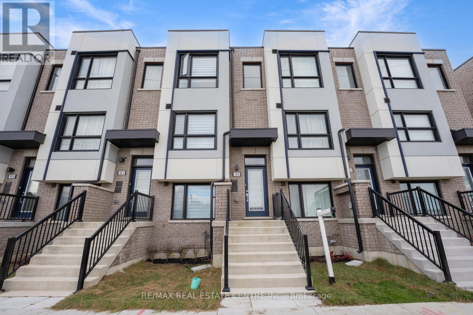 149 HUNT STREET, Ajax, Ontario