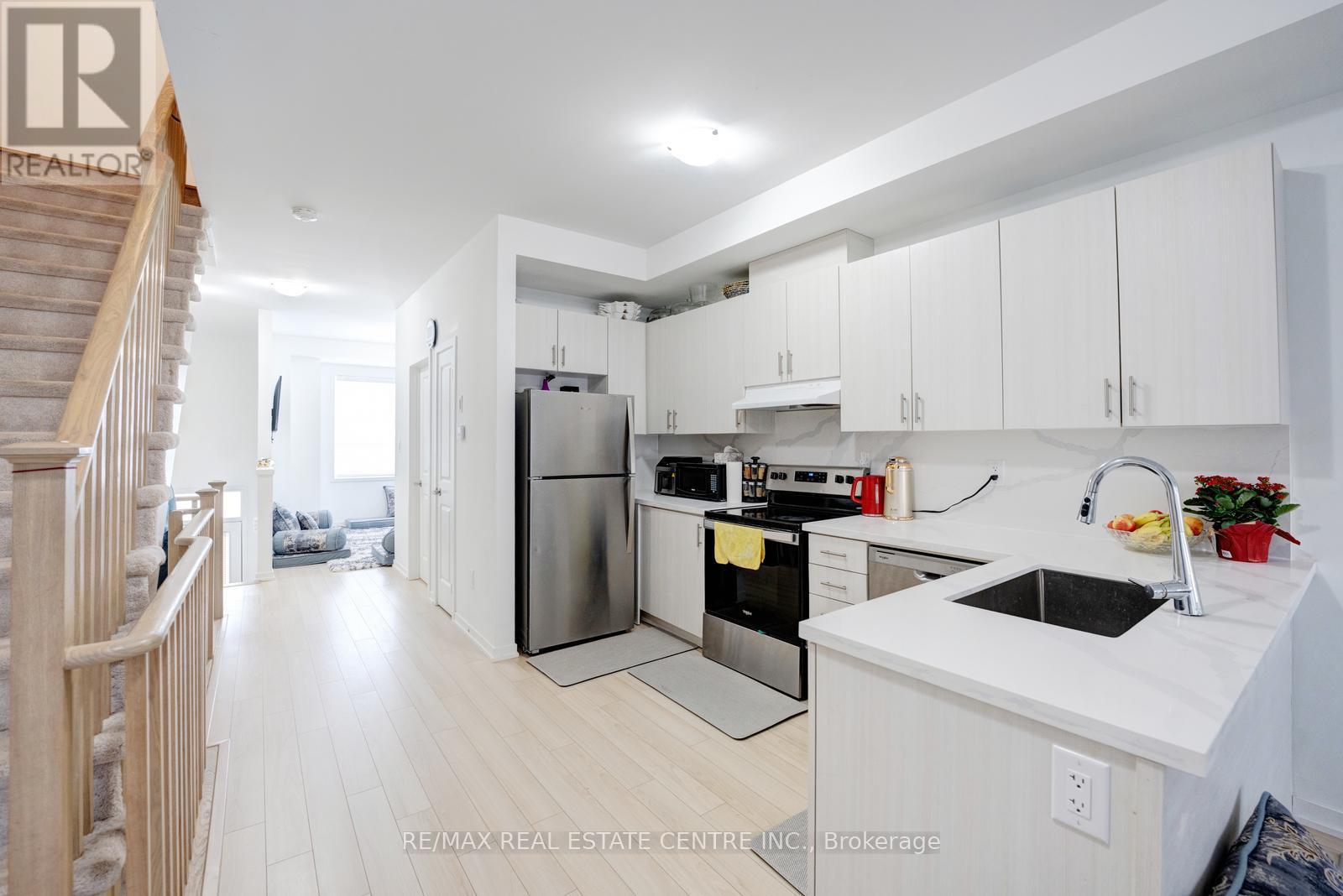 149 Hunt Street, Ajax, Ontario  L1S 7M3 - Photo 15 - E12567666