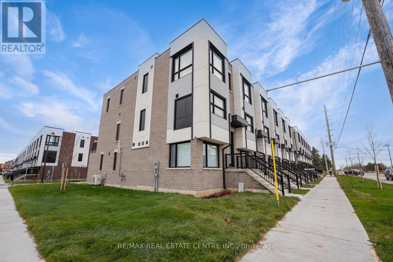 149 Hunt Street, Ajax, Ontario  L1S 7M3 - Photo 2 - E12567666