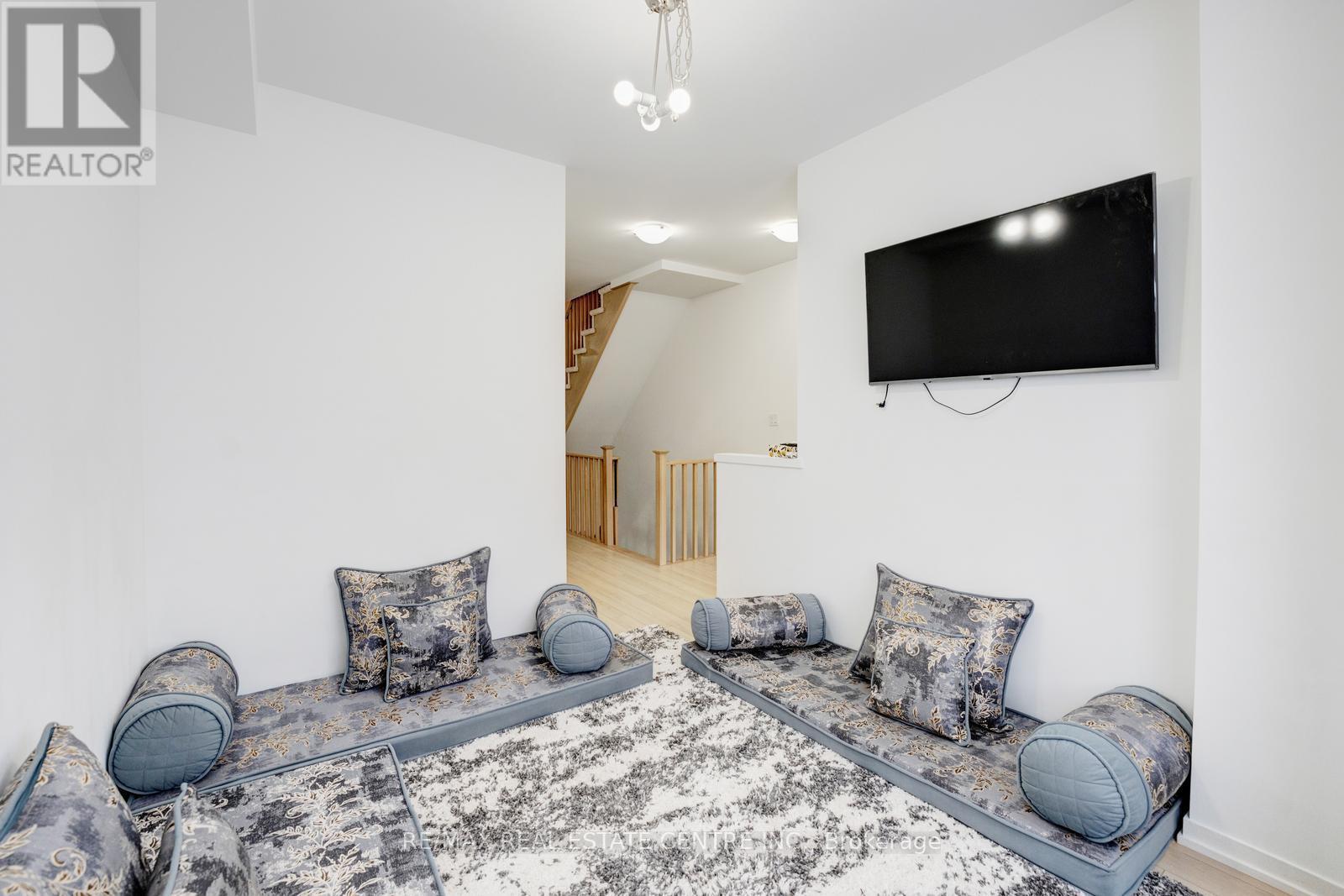 149 Hunt Street, Ajax, Ontario  L1S 7M3 - Photo 8 - E12567666