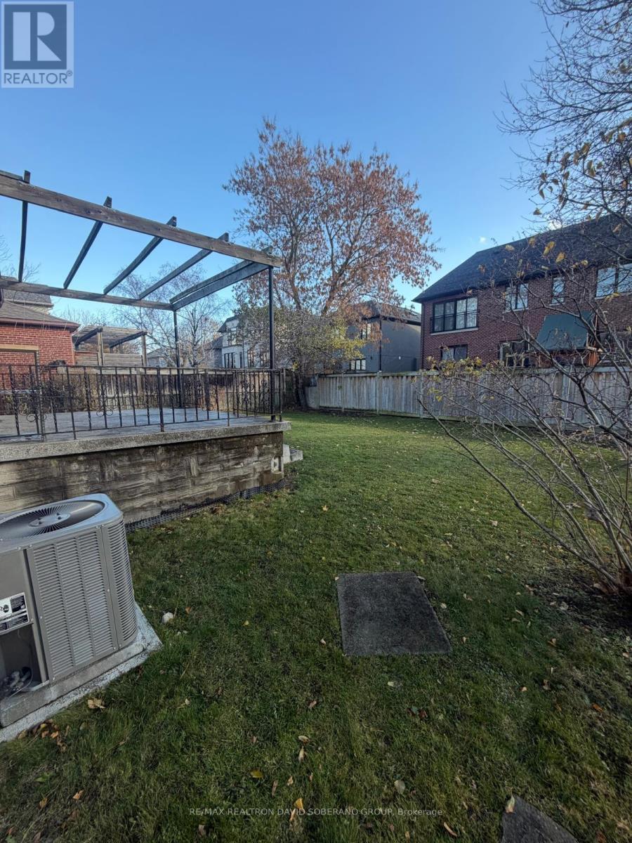 89 Allingham Gardens, Toronto, Ontario  M3H 1X9 - Photo 29 - C12472357