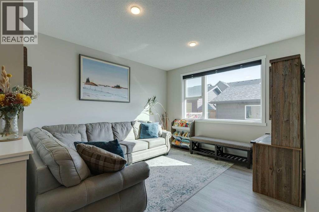 201 Carringvue Way Nw, Calgary, Alberta  T3P 1K6 - Photo 10 - A2259060