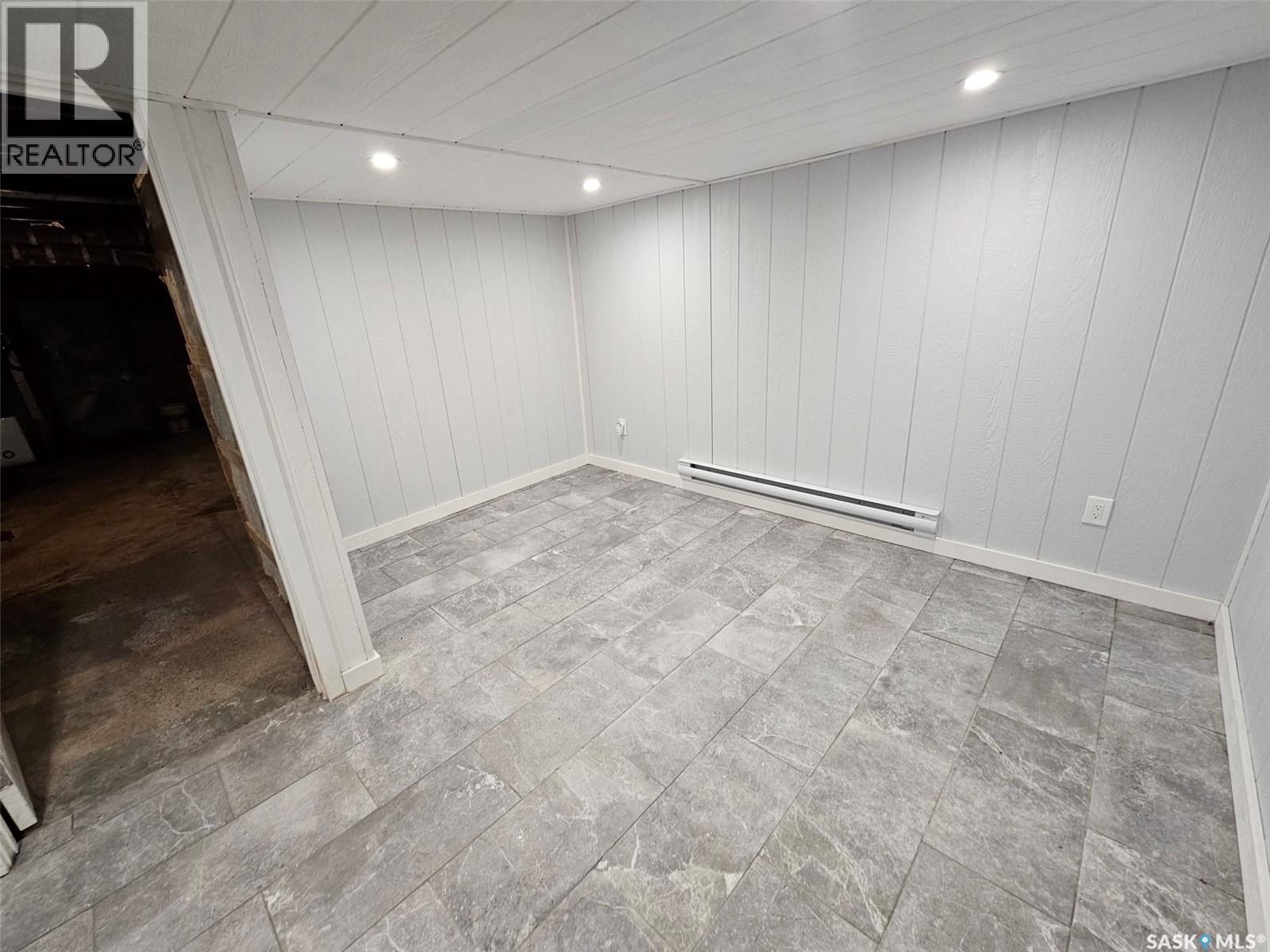 201 Souris Avenue E, Carlyle, Saskatchewan  S0C 0R0 - Photo 19 - SK024512