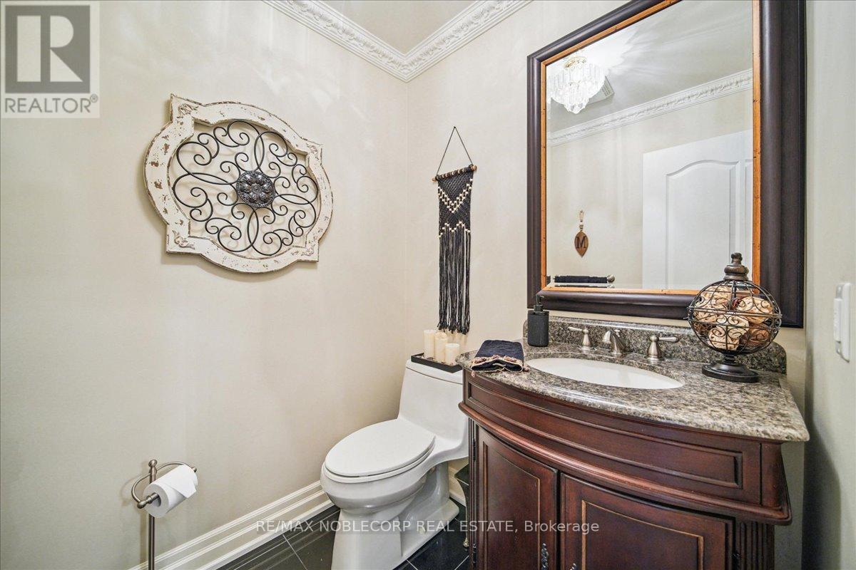 31 Mountfield Crescent, Vaughan, Ontario  L4J 7E9 - Photo 16 - N12567522