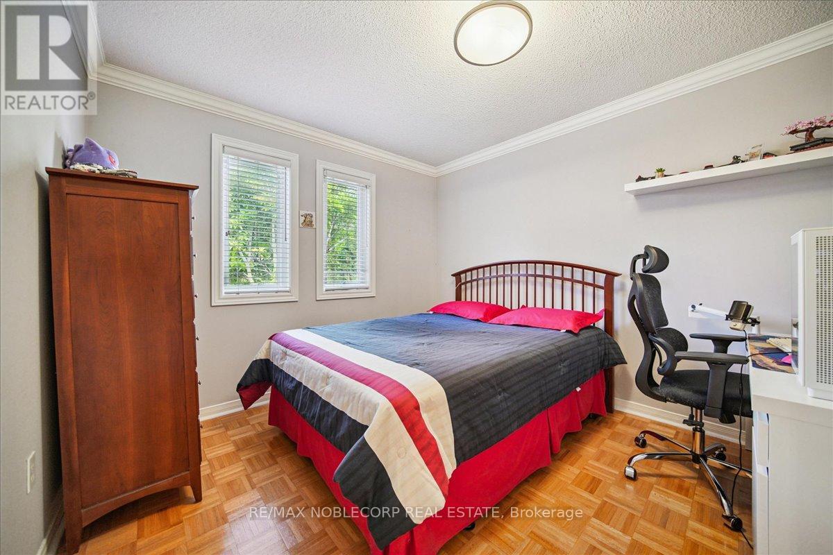 31 Mountfield Crescent, Vaughan, Ontario  L4J 7E9 - Photo 23 - N12567522