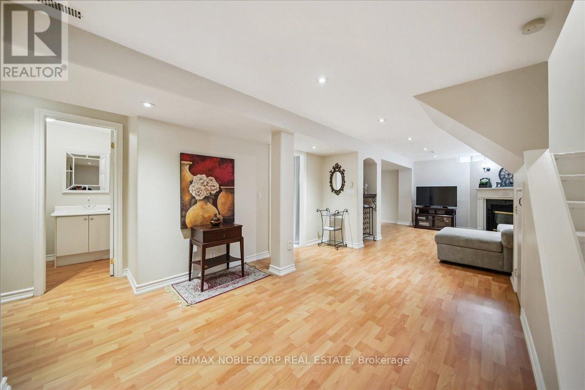 31 Mountfield Crescent, Vaughan, Ontario  L4J 7E9 - Photo 24 - N12567522