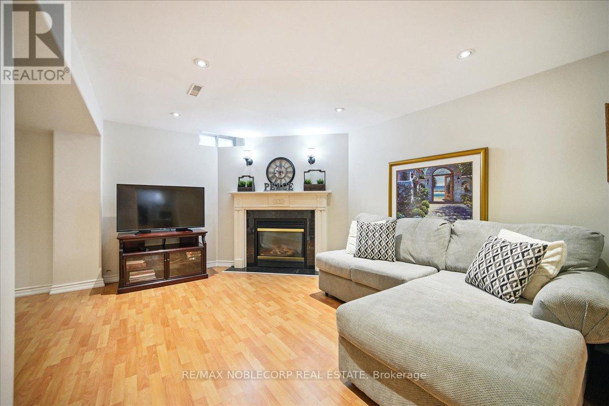 31 Mountfield Crescent, Vaughan, Ontario  L4J 7E9 - Photo 25 - N12567522