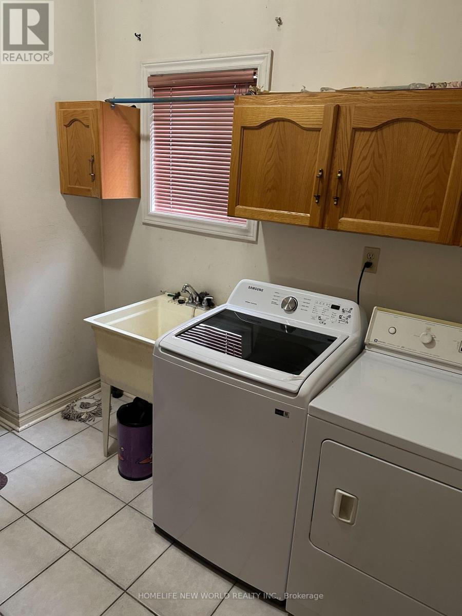 19 Leno Mills Avenue, Richmond Hill, Ontario  L4S 1J3 - Photo 12 - N12567670