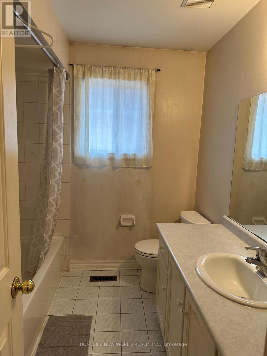 19 Leno Mills Avenue, Richmond Hill, Ontario  L4S 1J3 - Photo 19 - N12567670