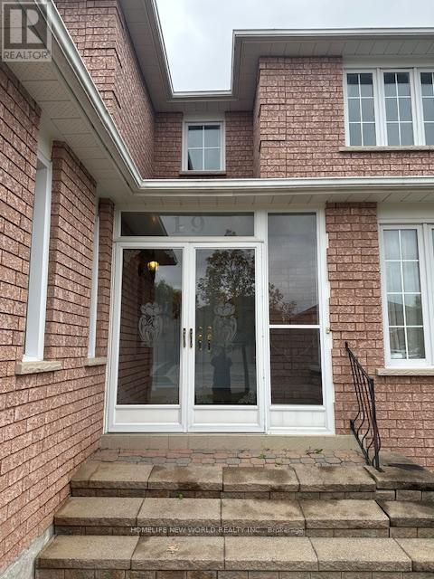 19 Leno Mills Avenue, Richmond Hill, Ontario  L4S 1J3 - Photo 3 - N12567670